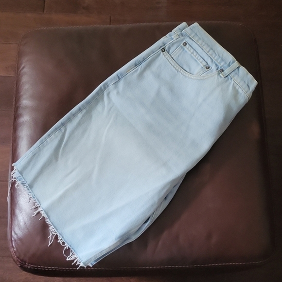 Boyish High Waisted Relaxed Fit Organic Cotton & Tencel Blend Bermuda Sh… - Picture 5 of 16